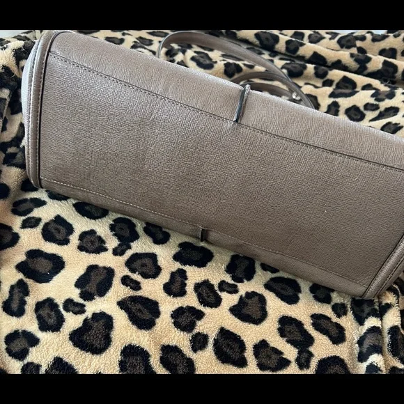 Coach bag. - Picture 3 of 3